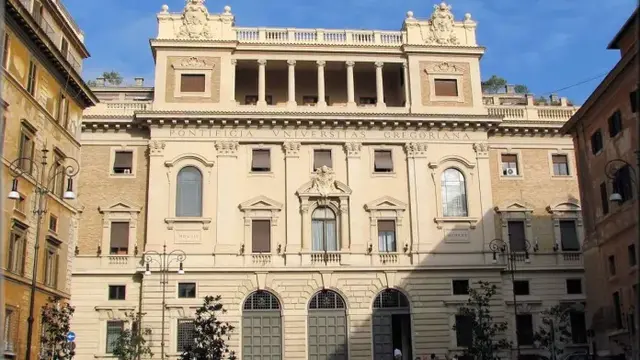 Universitas Kepausan Gregorian Tertua